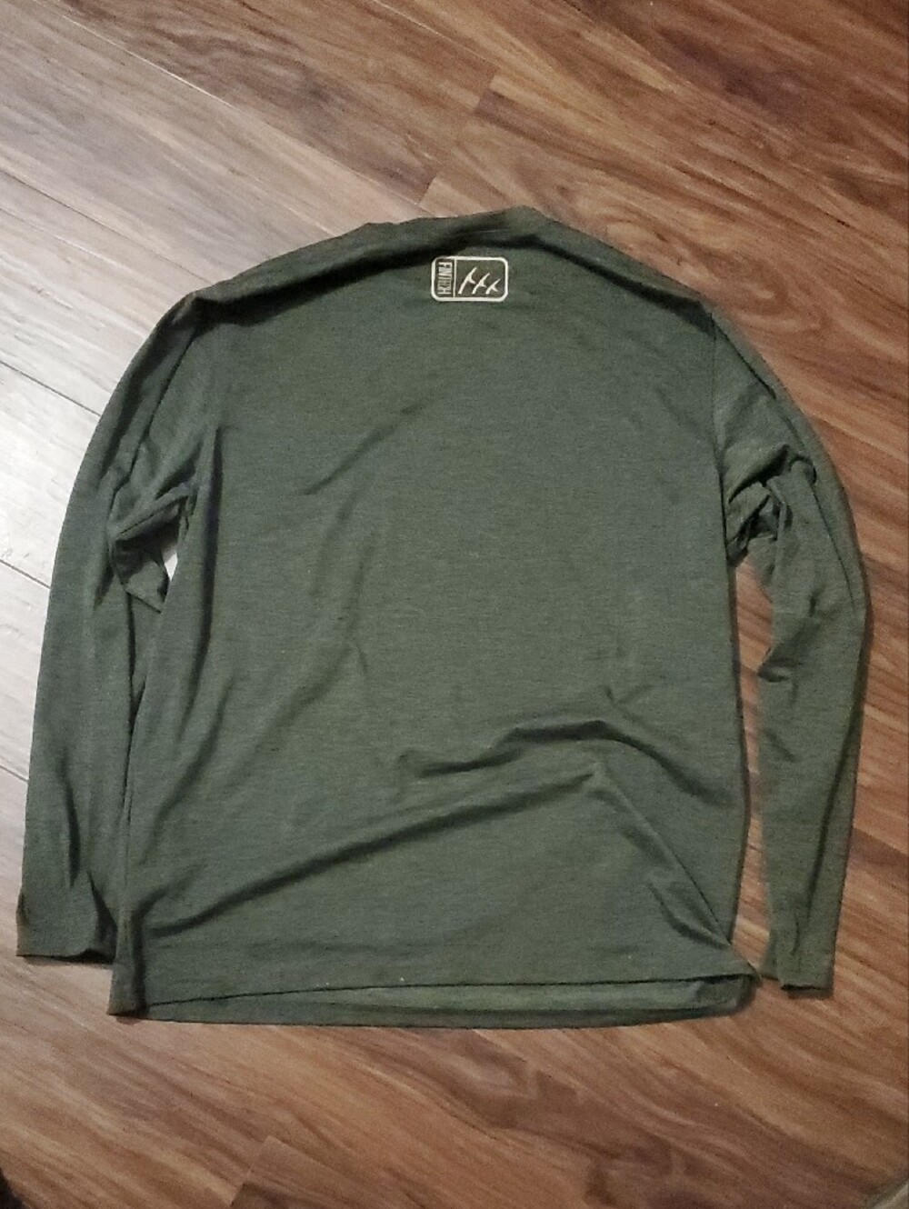 Fintech Men's Long Sleeve Tee in Olive Green - Picture 7 of 8
